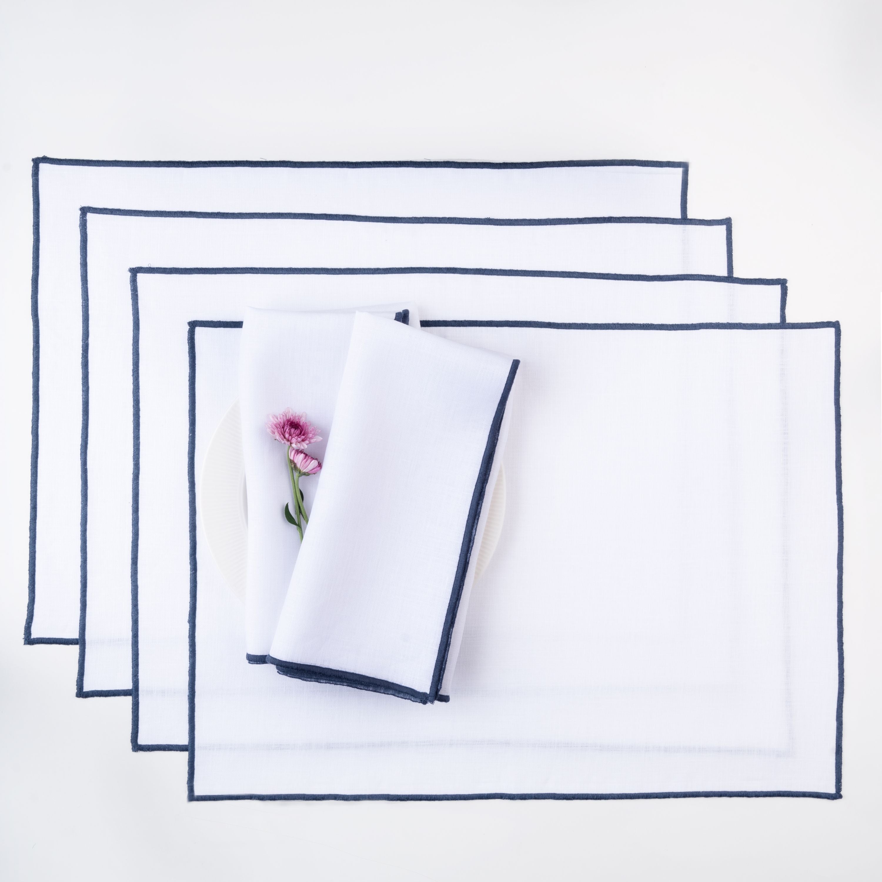 White and navy blue pure linen placemats with marrow edge, 14 x 19 inches, set of 4