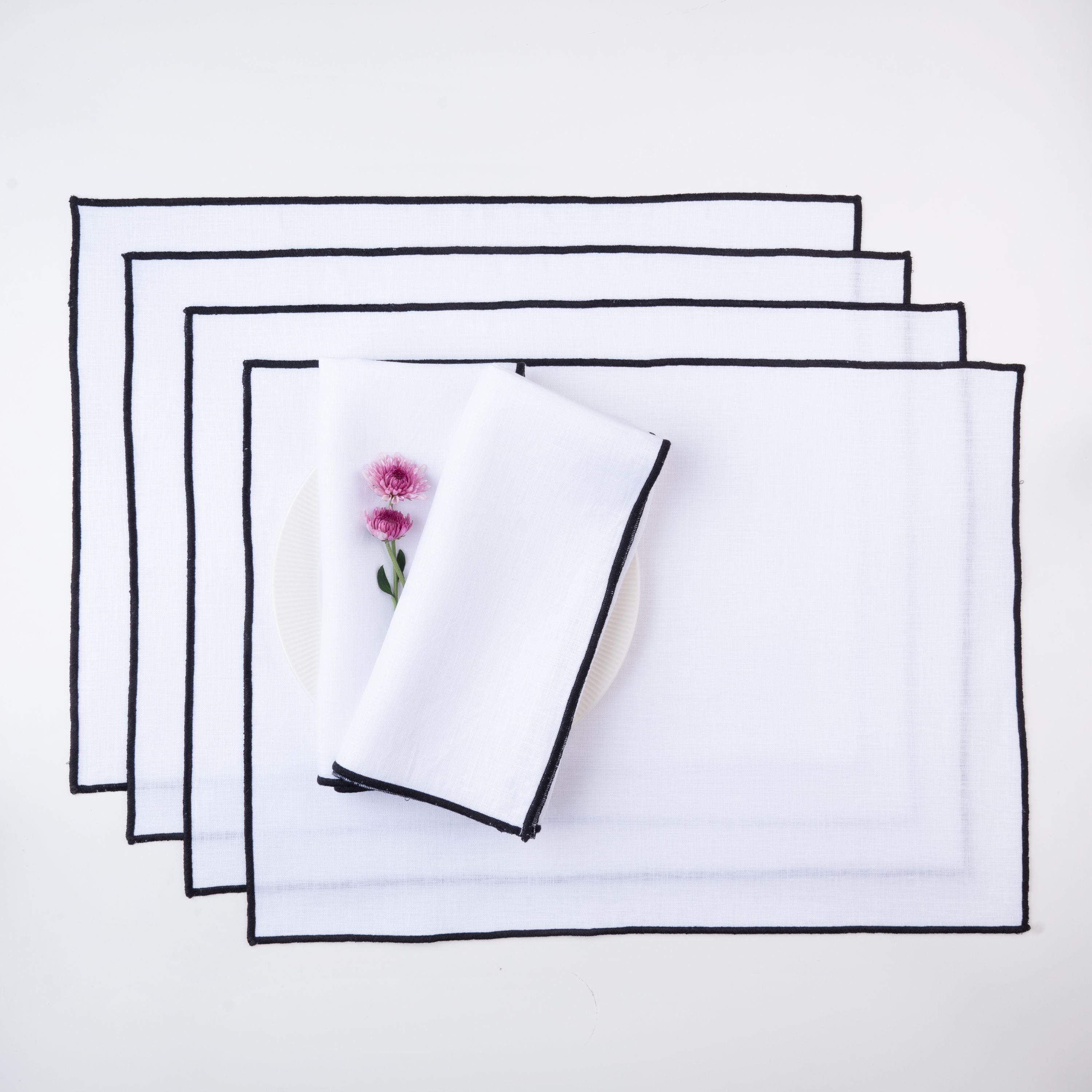White and black pure linen placemats with marrow edge, 14 x 19 inches, set of 4