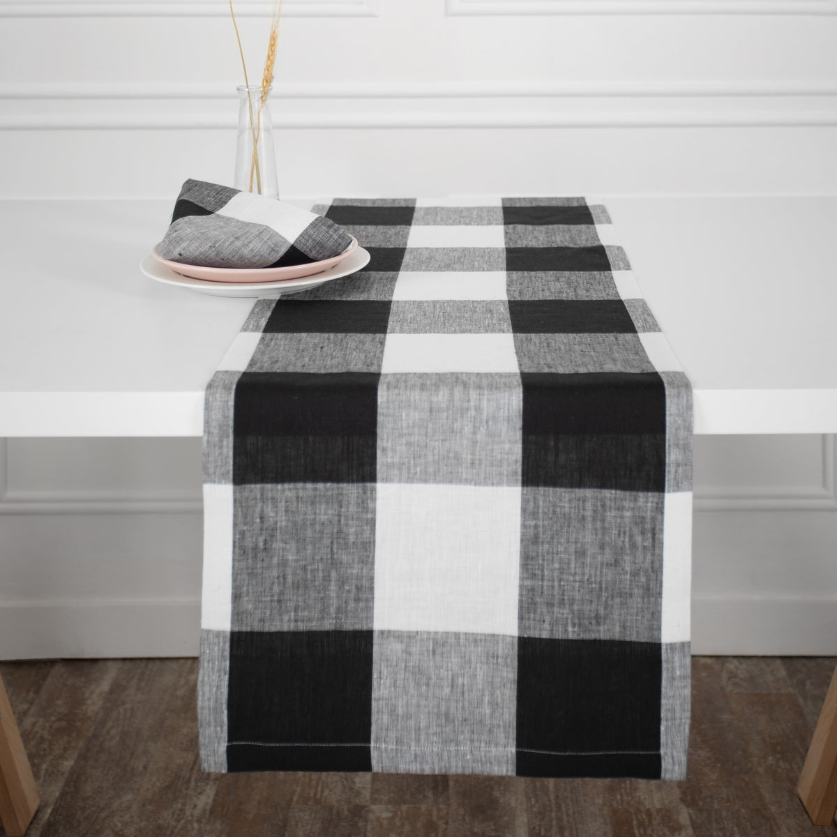 White and black pure linen table runner with buffalo check pattern, 14 x 36 inches