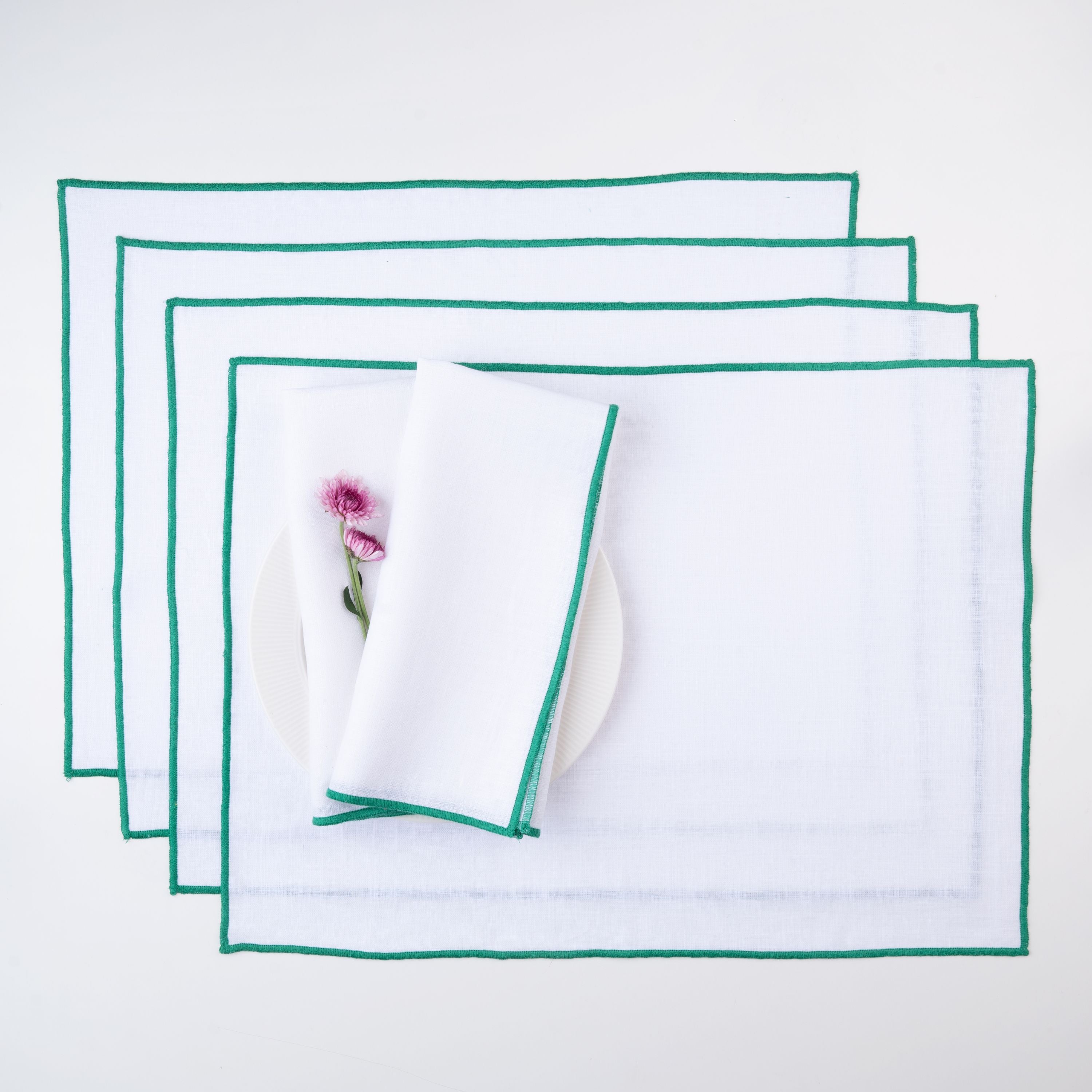 White and green pure linen placemats with marrow edge, 14 x 19 inches, set of 4