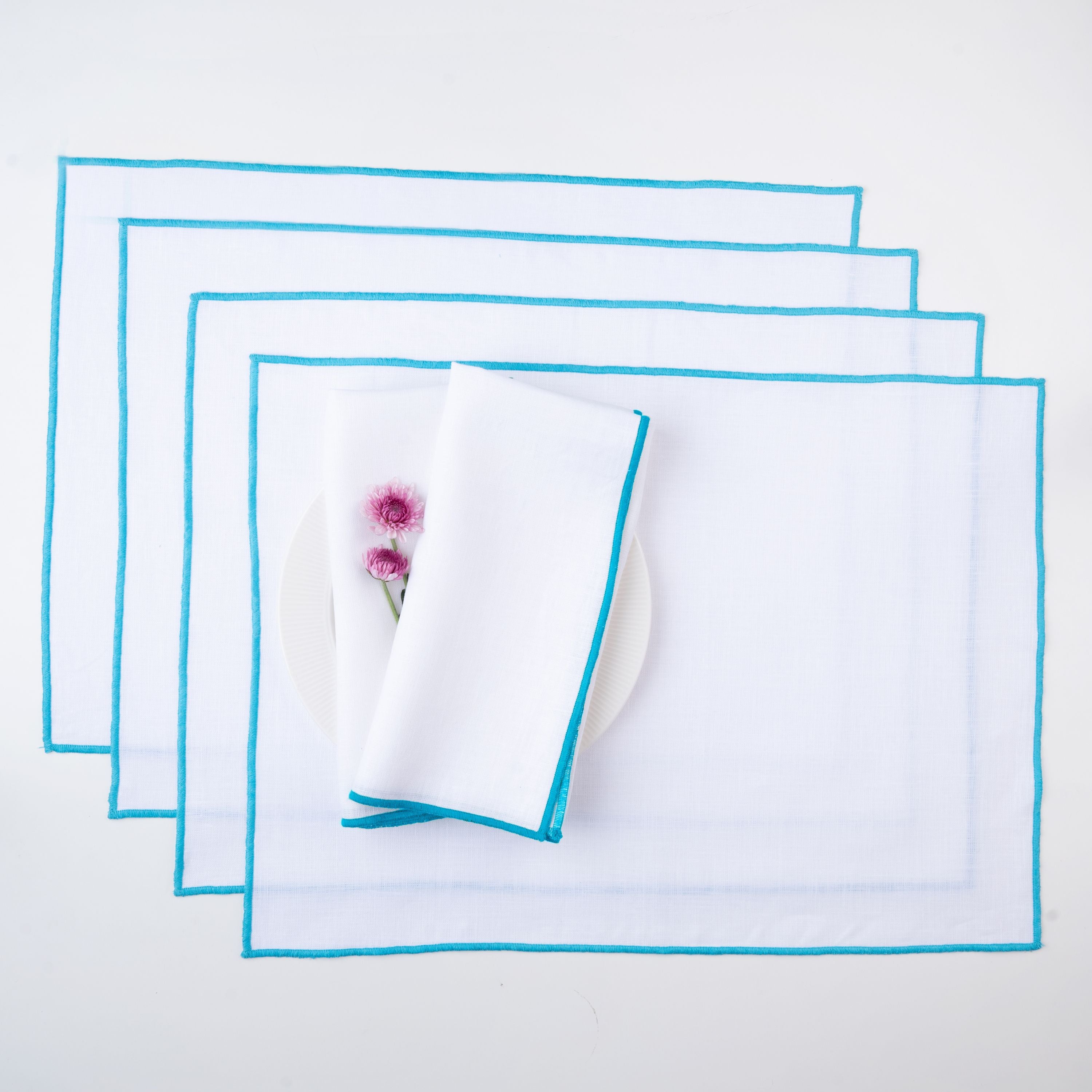 White and blue pure linen placemats with marrow edge, 14 x 19 inches, set of 4