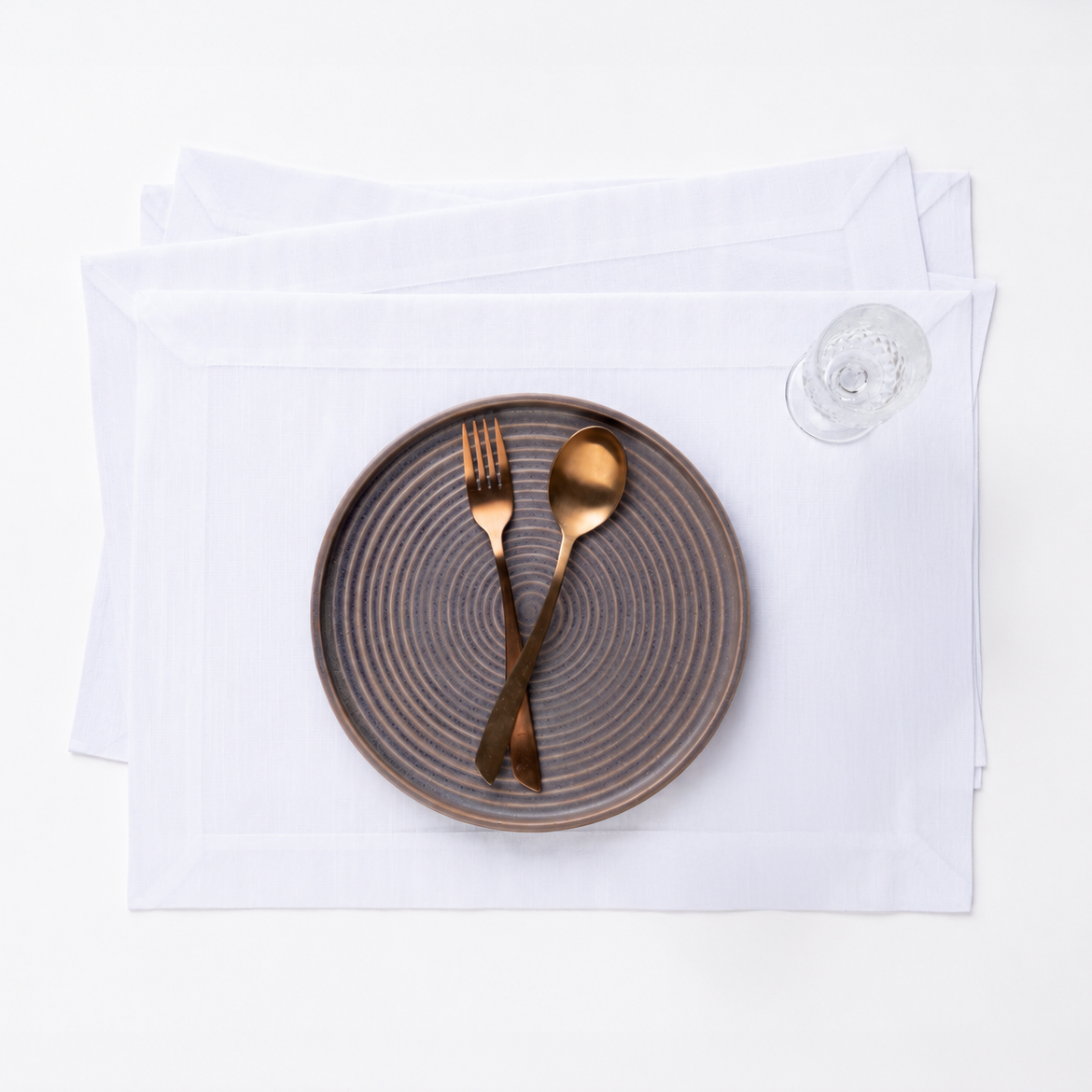 Luxe Shine™ White Placemats - Mitered Corner, 4 pcs