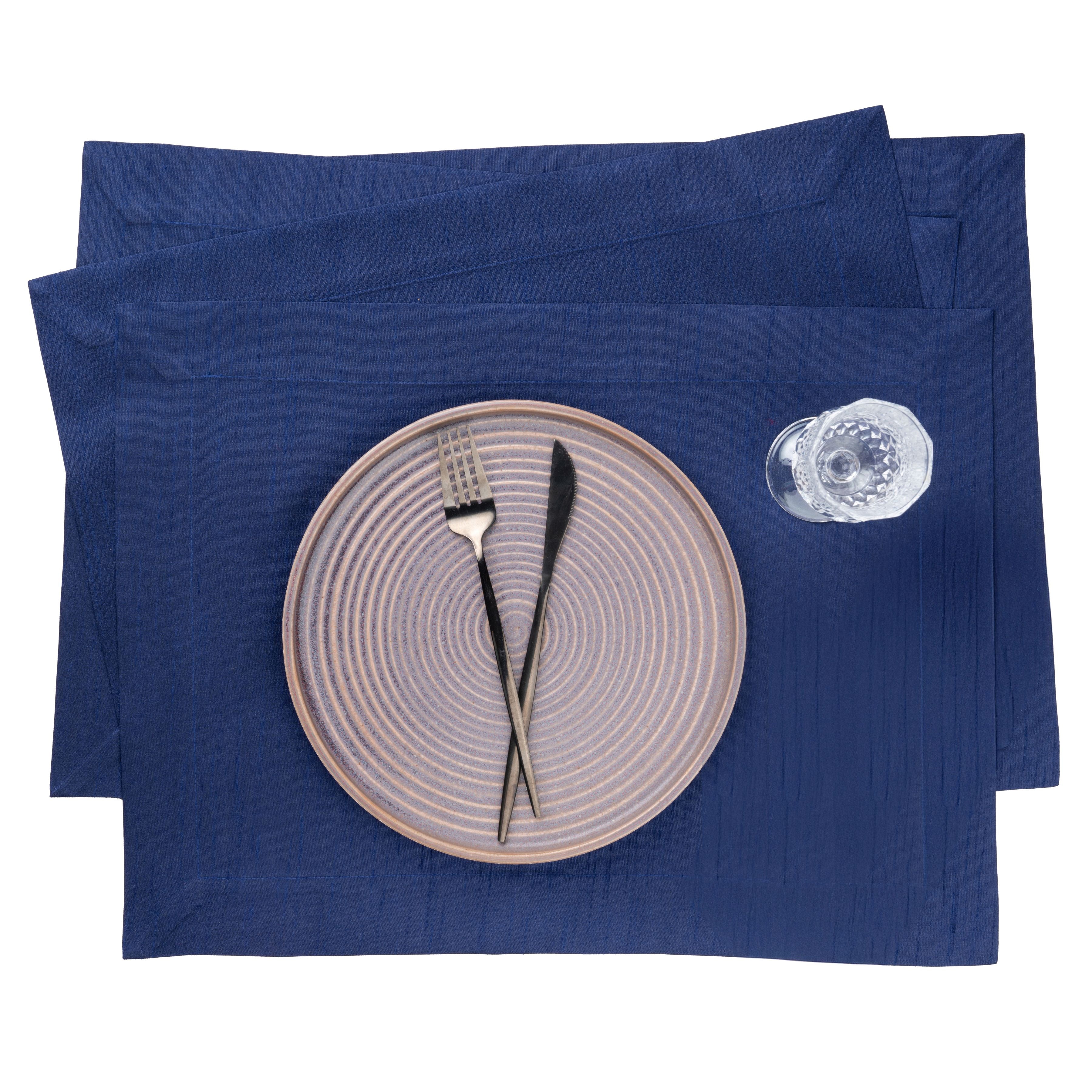 Navy blue Luxe Shine placemats with mitered corners, 14 x 19 inches, set of 4