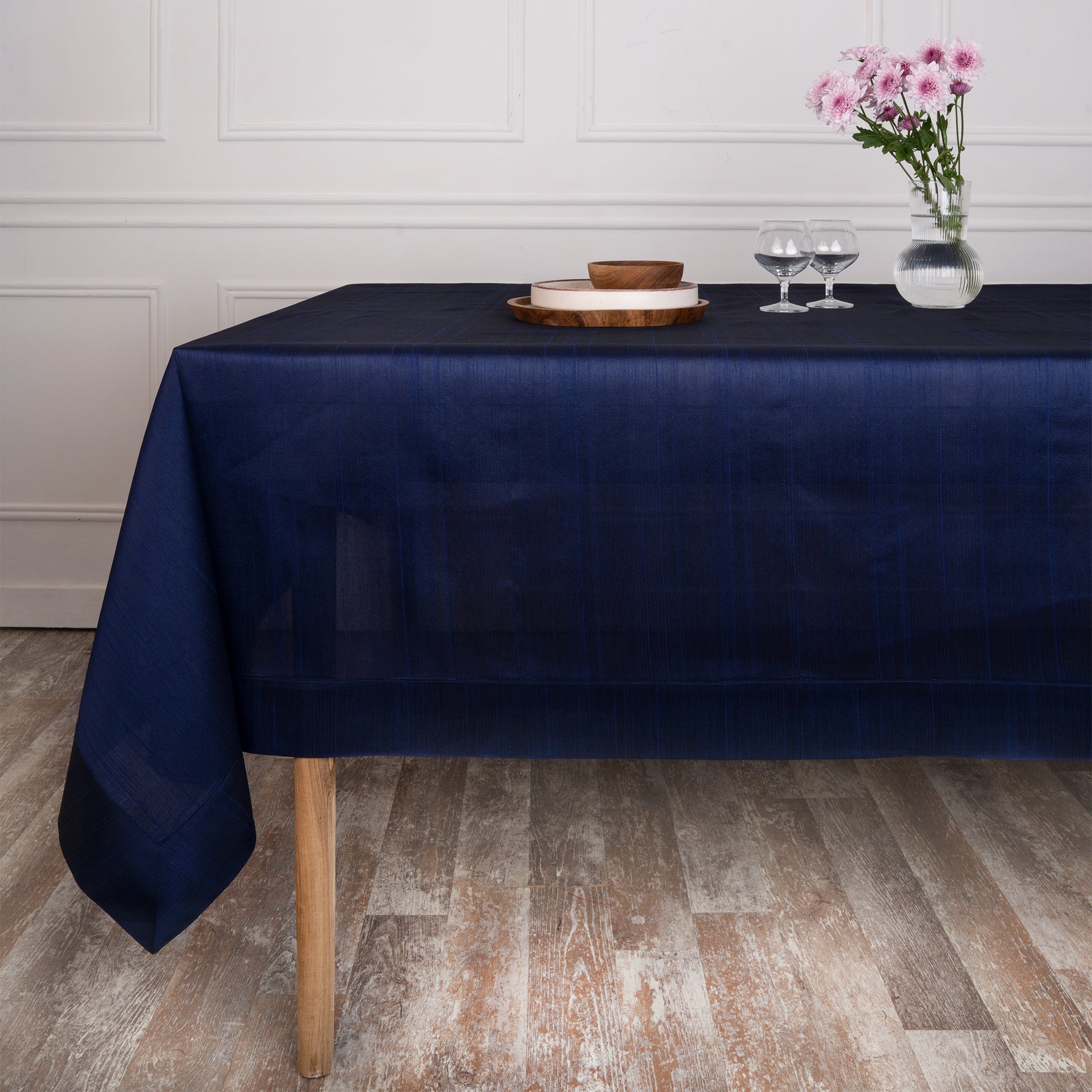 Navy blue Luxe Shine tablecloth with mitered corners, 60 x 84 inches