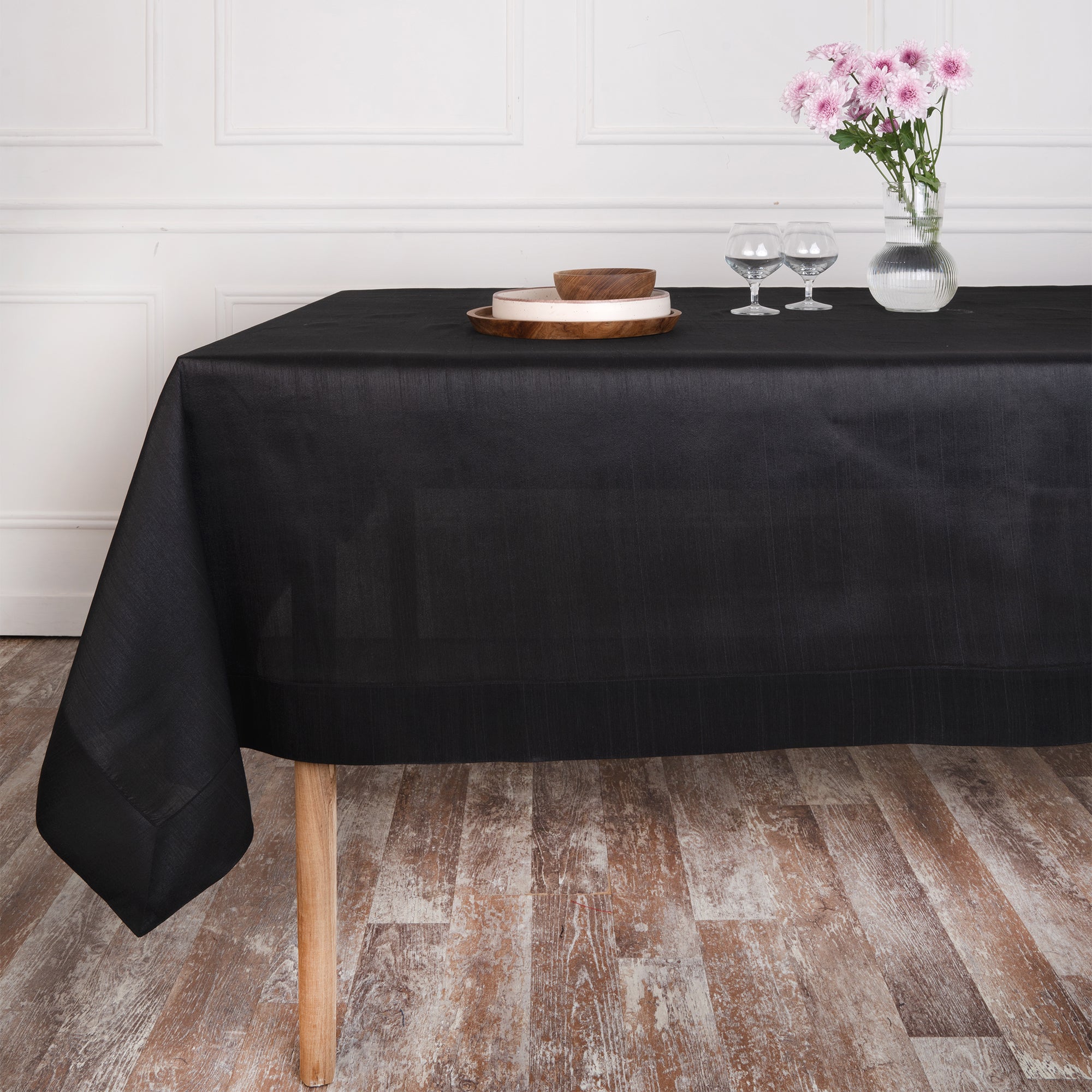 Black Luxe Shine tablecloth with mitered corners, 60 x 84 inches
