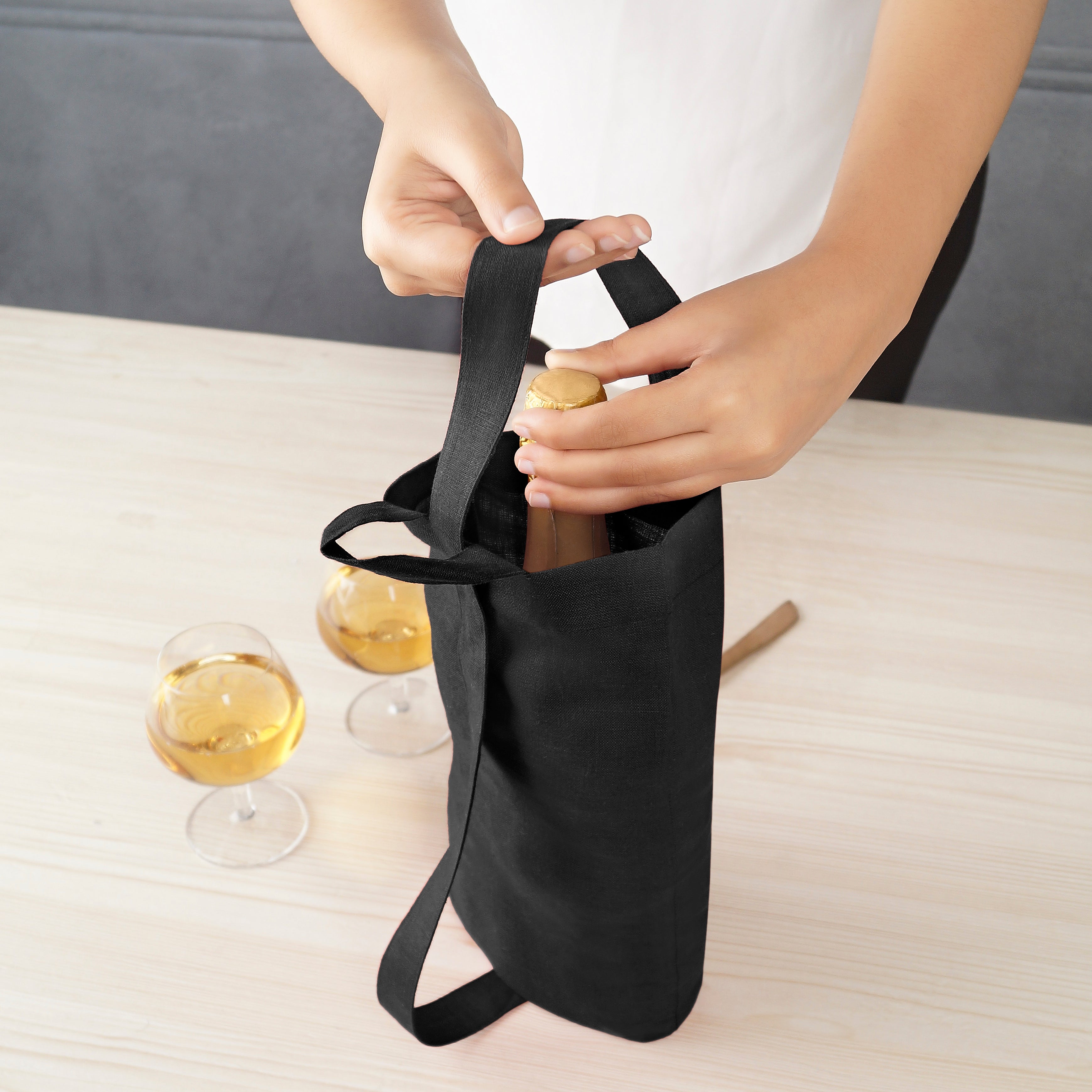 Black Linen Wine Bag