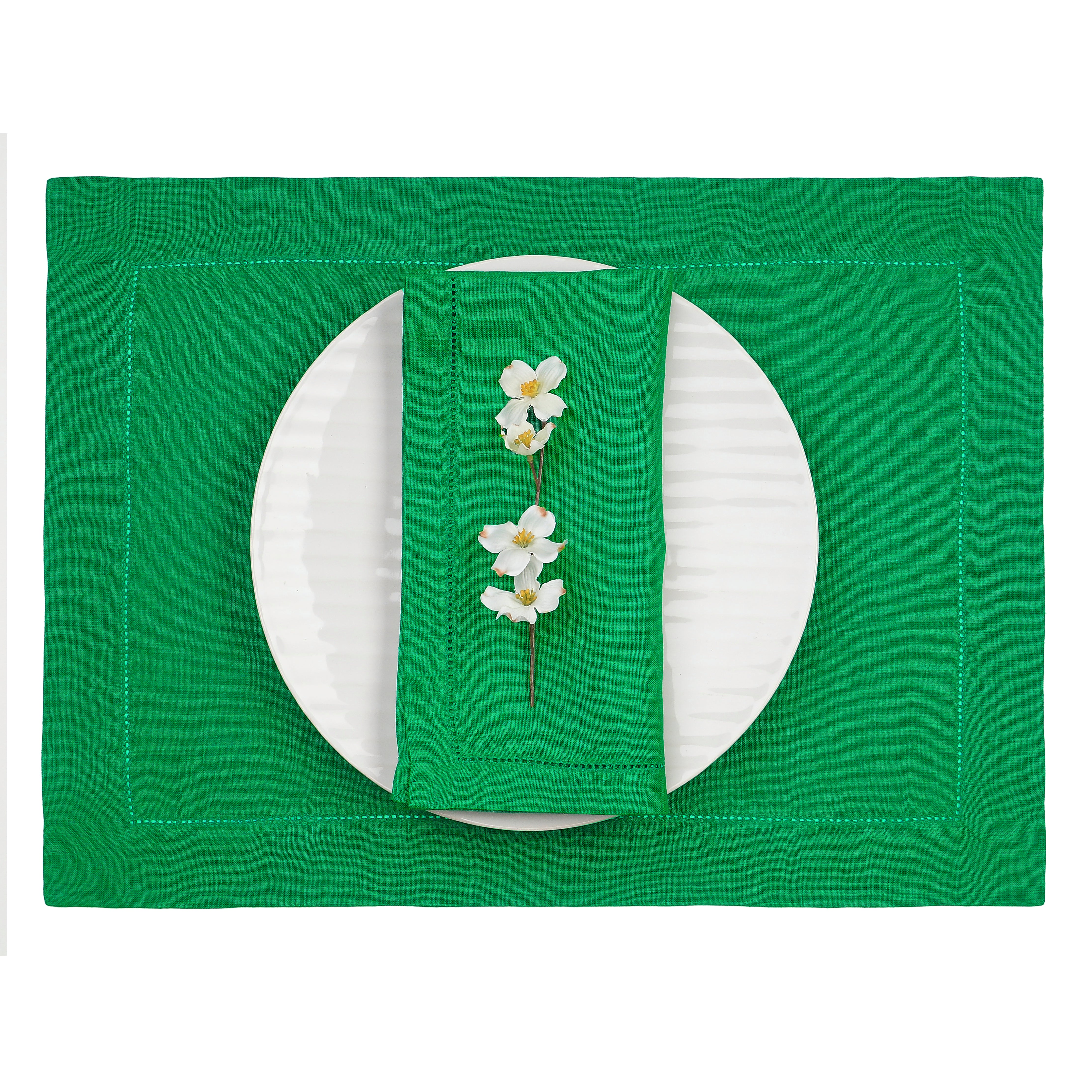 Kelly green pure linen placemats with matching D'Moksha table linens