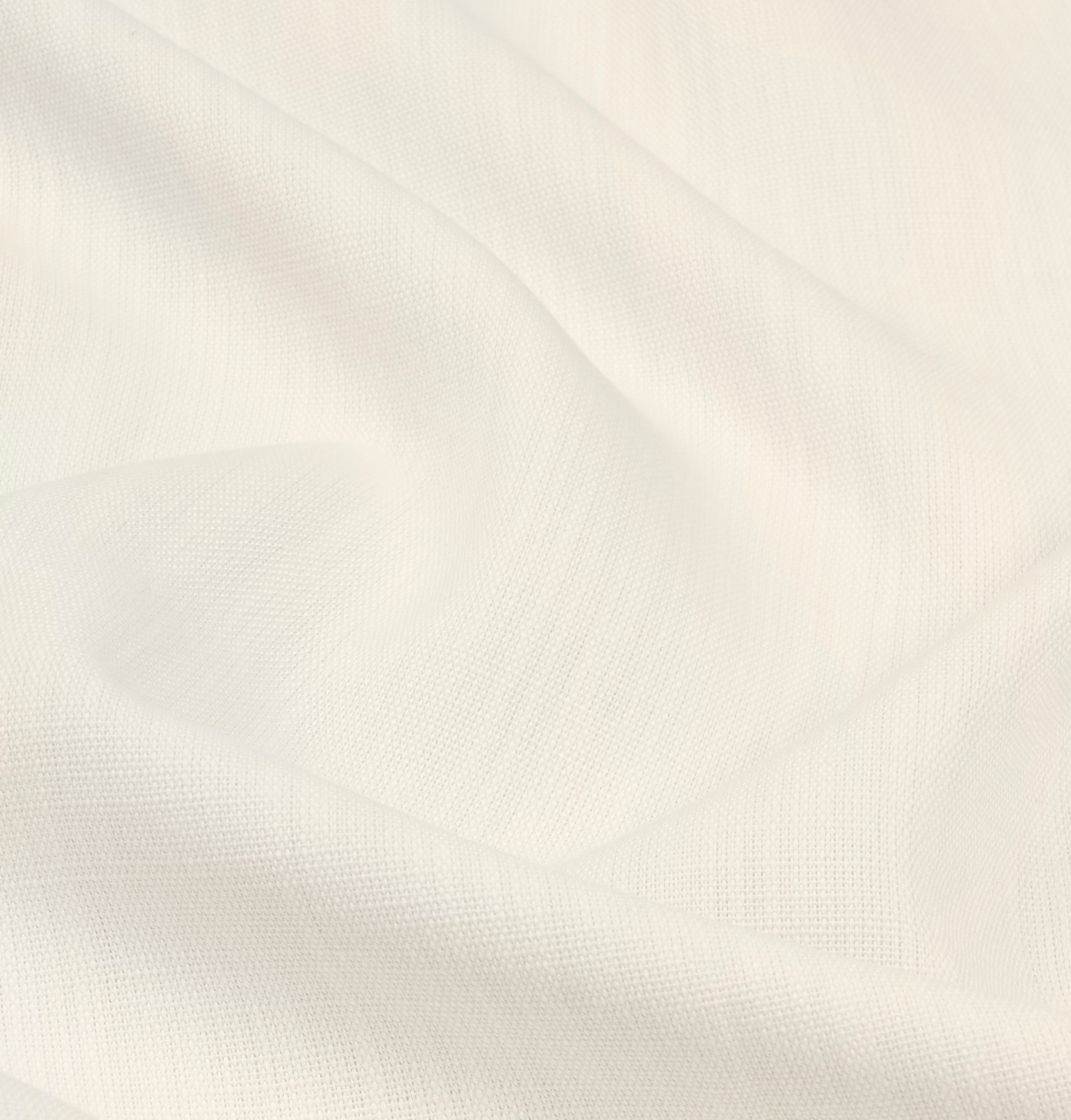 Ivory faux linen tablecloth with matching D'Moksha table linens