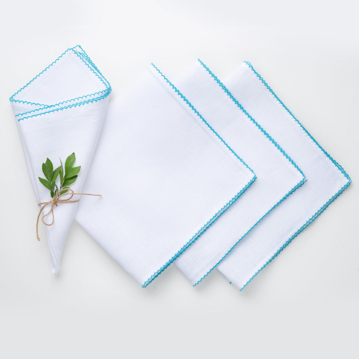 White and blue pure linen dinner napkins with whipstitch edge, 20 x 20 inches, set of 4