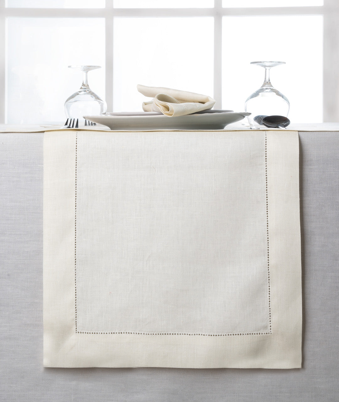 Cream linen deals table runner