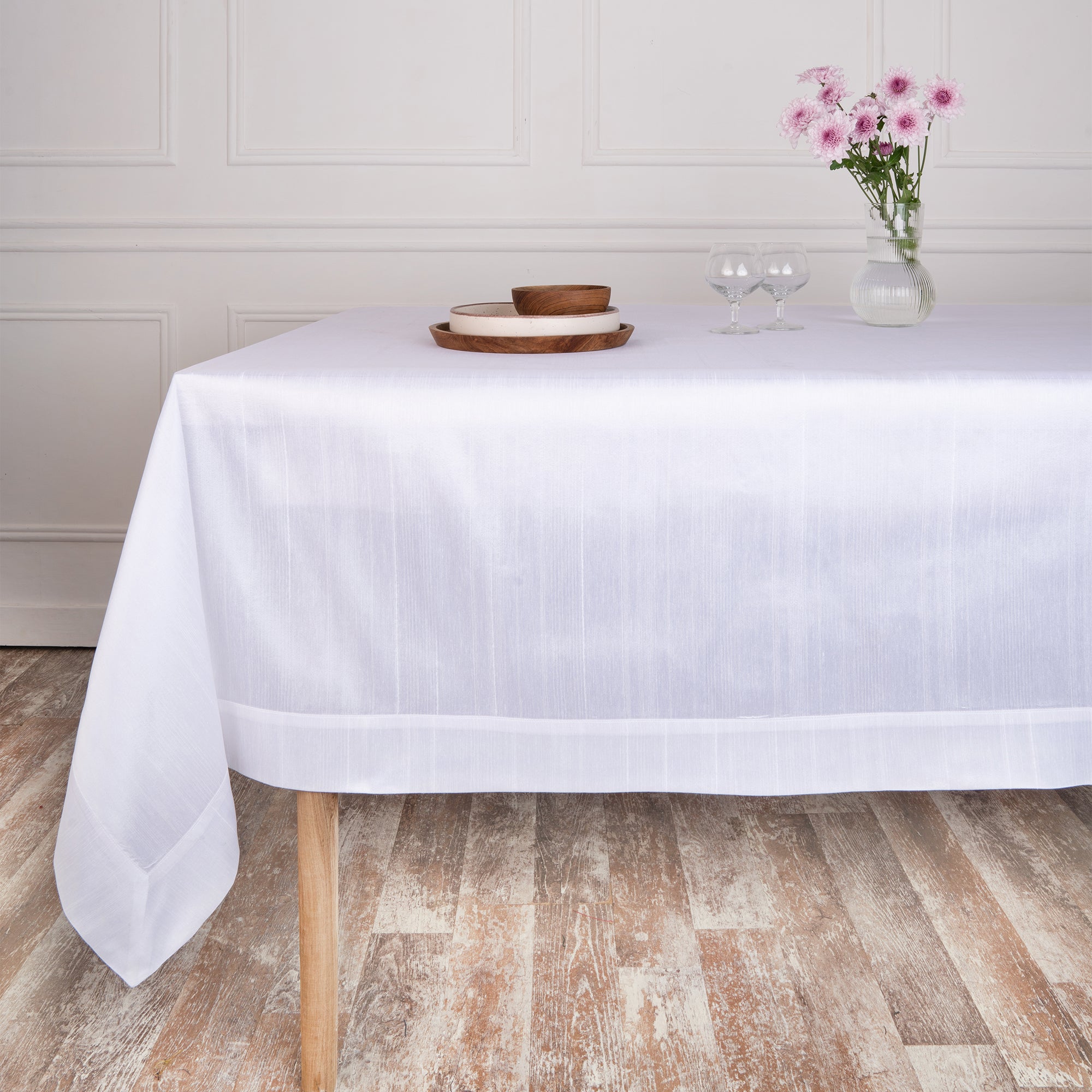 White Vegan Silk Tablecloth, Mitered Corner