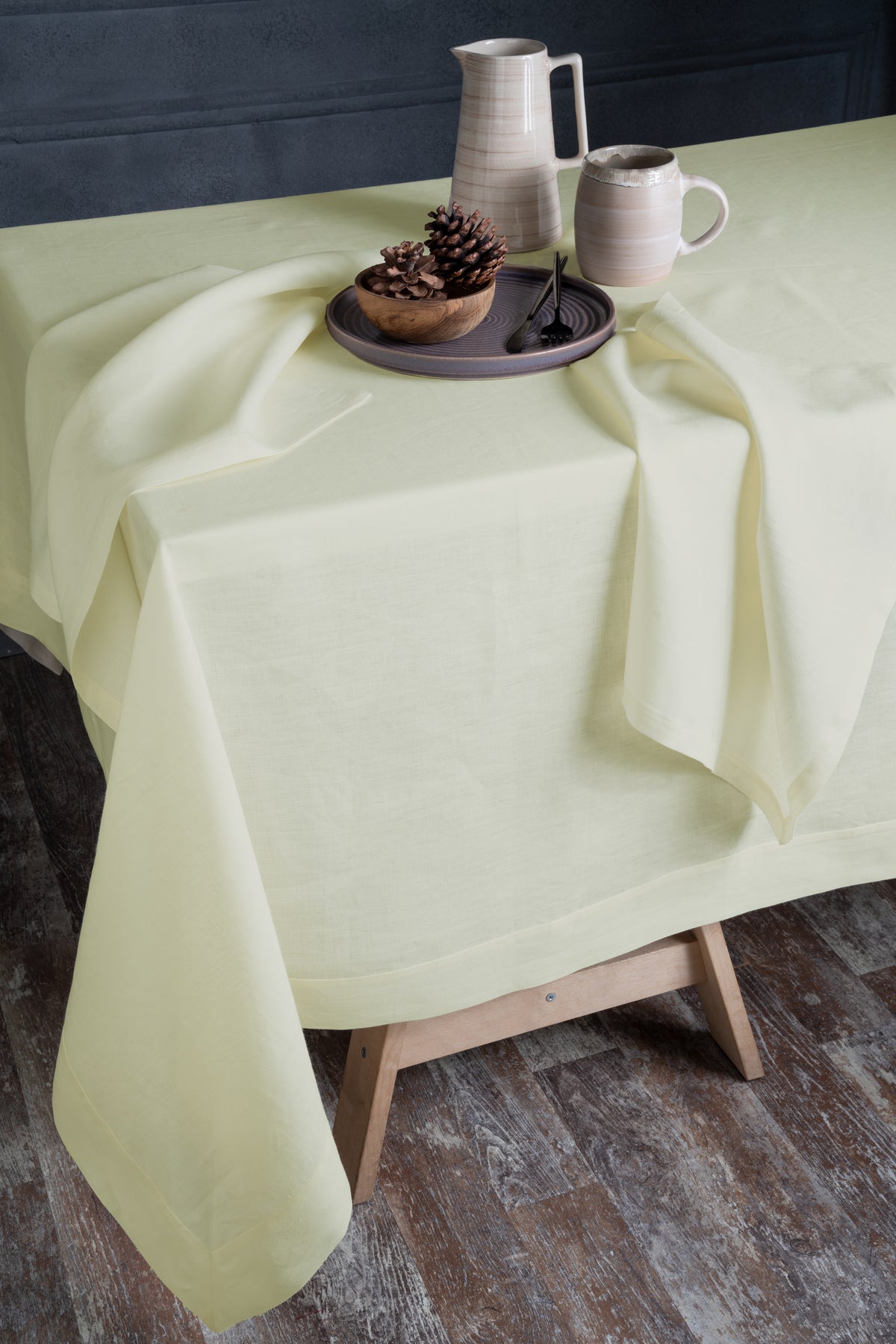 Vanilla Cream Linen Tablecloth - Hemmed
