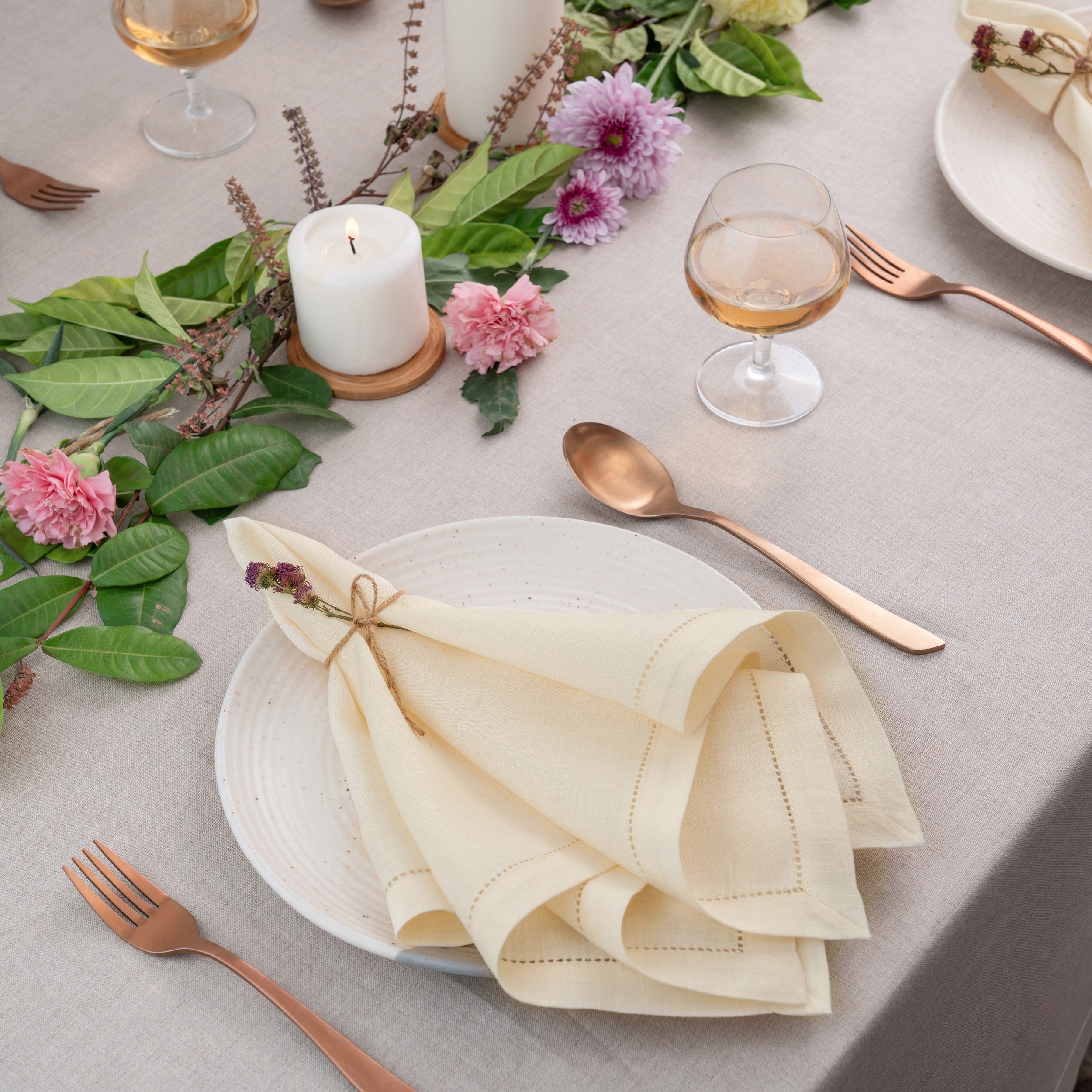 Vanilla Cream Linen Napkins, Hemstitch, 20 x 20 inch, 4 pcs