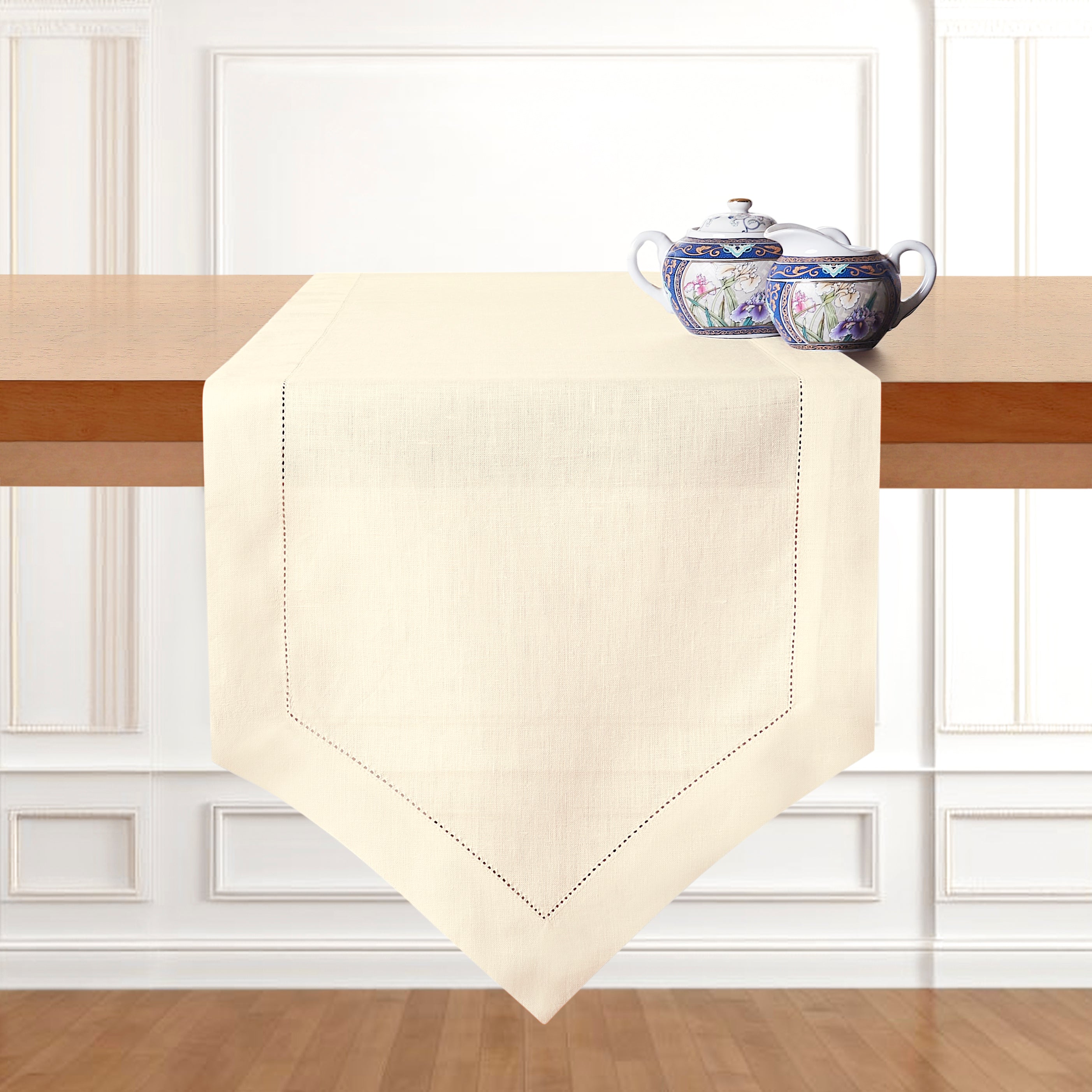 Vanilla Cream Linen Table Runner, Diamond