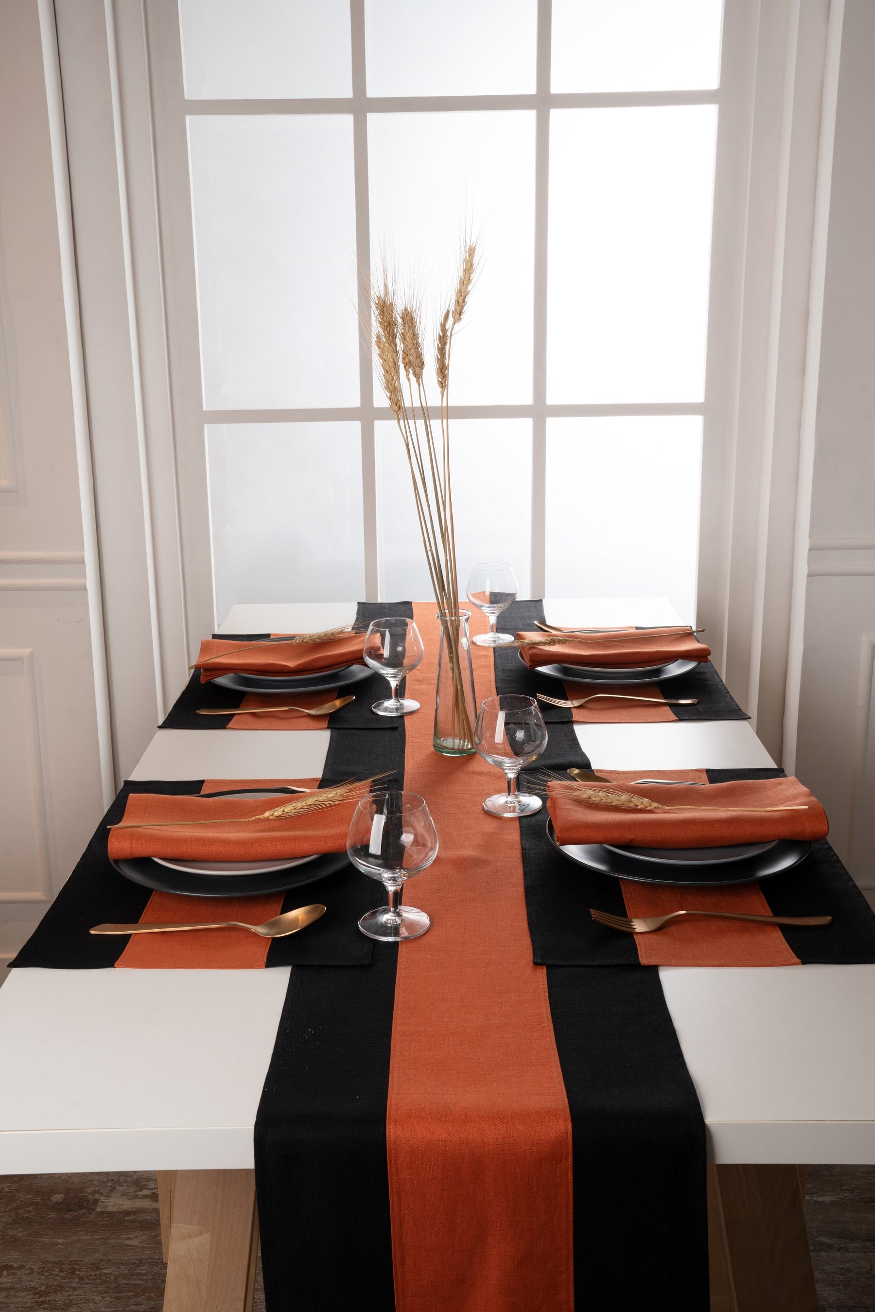 Splicing Linen Table Runner - Black and Rust