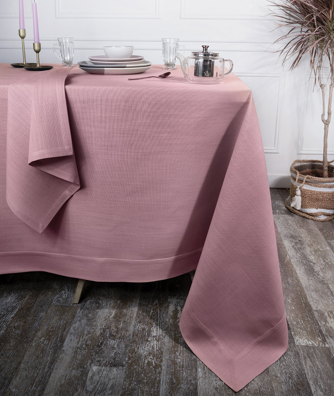 Dusty Pink Linen Textured Tablecloth - Mitered Corner