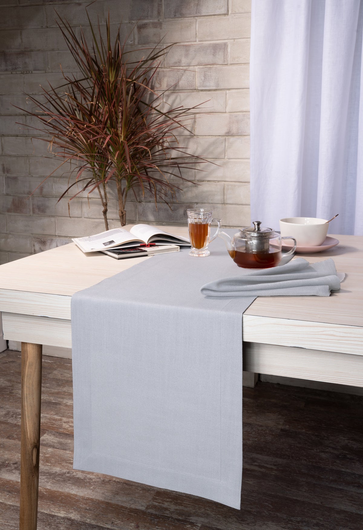 Light Grey Linen Textured Table Runner - Mitered Corner