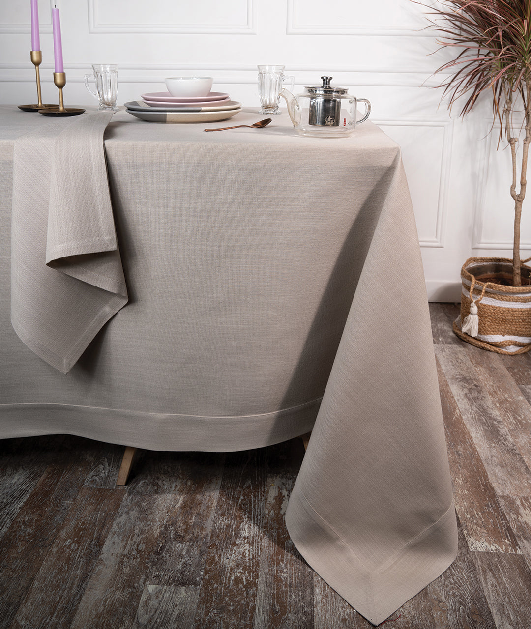 Natural Linen Textured Tablecloth - Mitered Corner