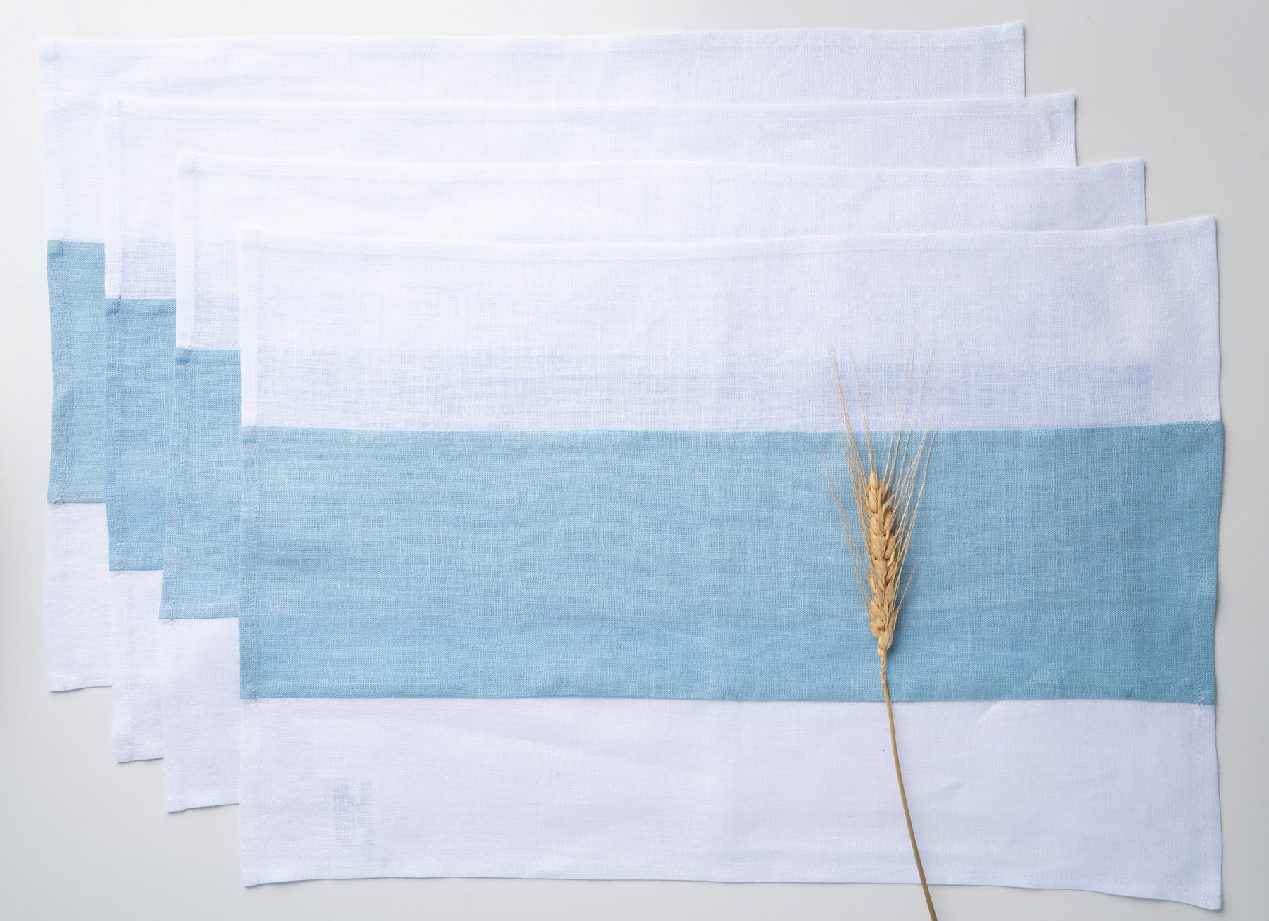 Splicing Linen Placemat - White and Powder Blue
